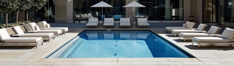 בריכת פיברגלס